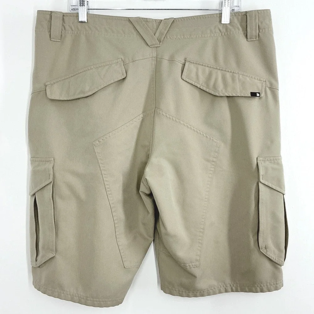 The North Face Men's 36 Herringbone Cargo Shorts Khaki‎ Outdoor Hiking Utility